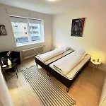 Διαμέρισμα Cozy & Bright Townhouse With Free Parking