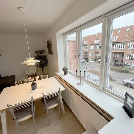 Cozy & Bright Townhouse With Free Parking Aalborg